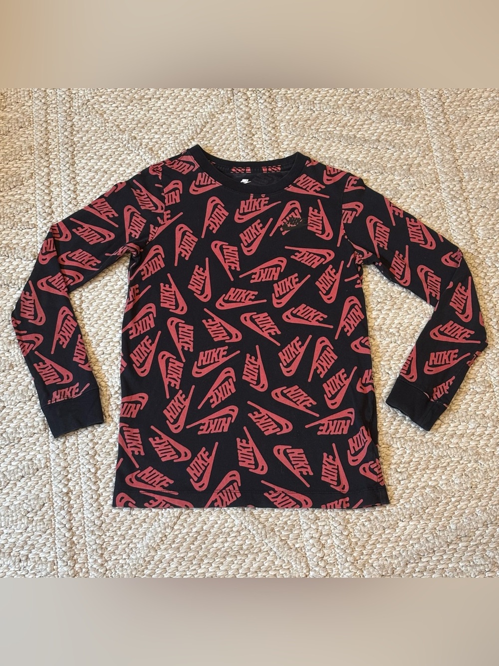 Nike Logo Futura All-Over-Print Long Sleeve Tee Boys Size M 10/12 DM3441-010